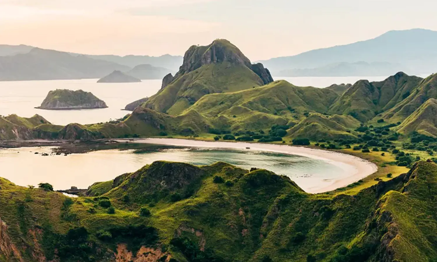 Liburan di Labuan Bajo Berujung Penipuan, 20 Wisatawan Gagal Berlayar ke TNK